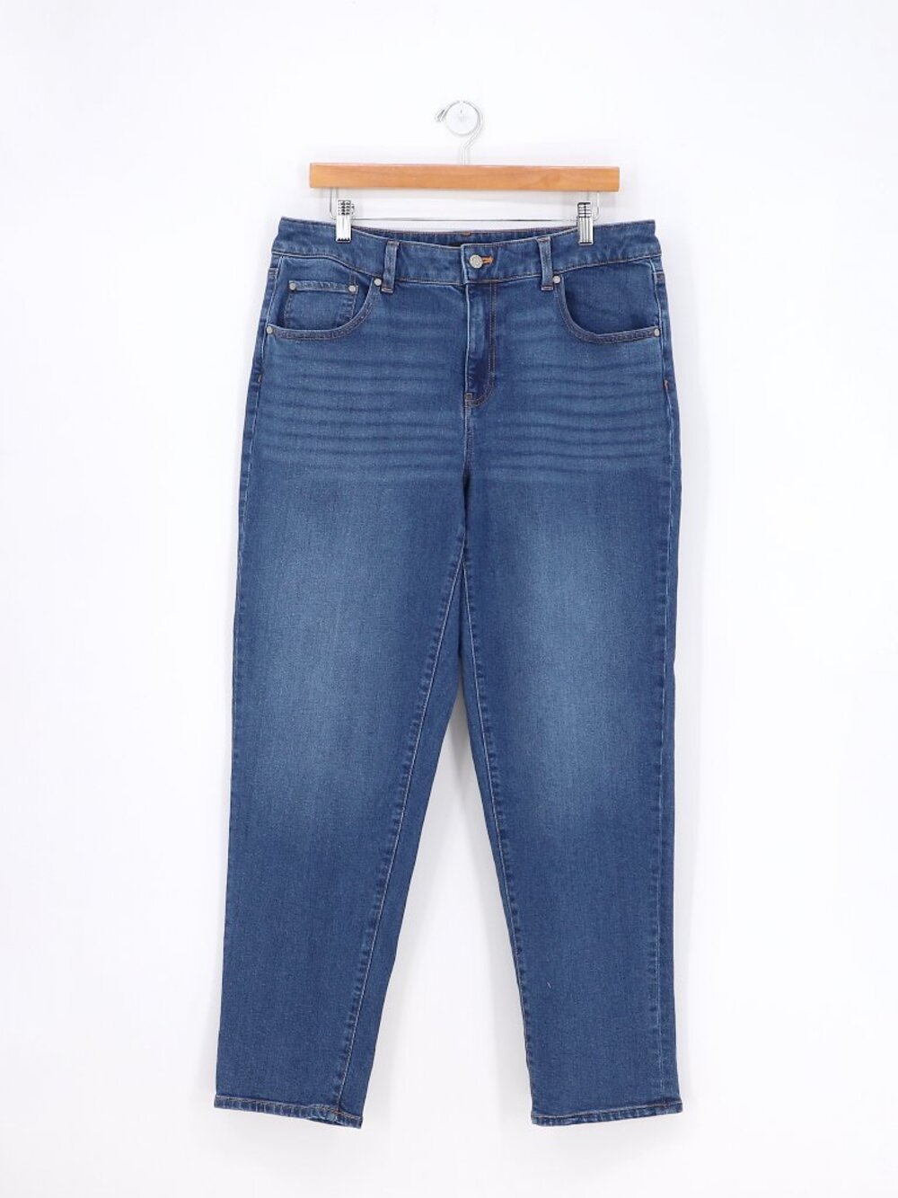 TALBOTS Everyday Relaxed Leg Jeans - Sonia Wash Size 12 - Picture 2 of 8